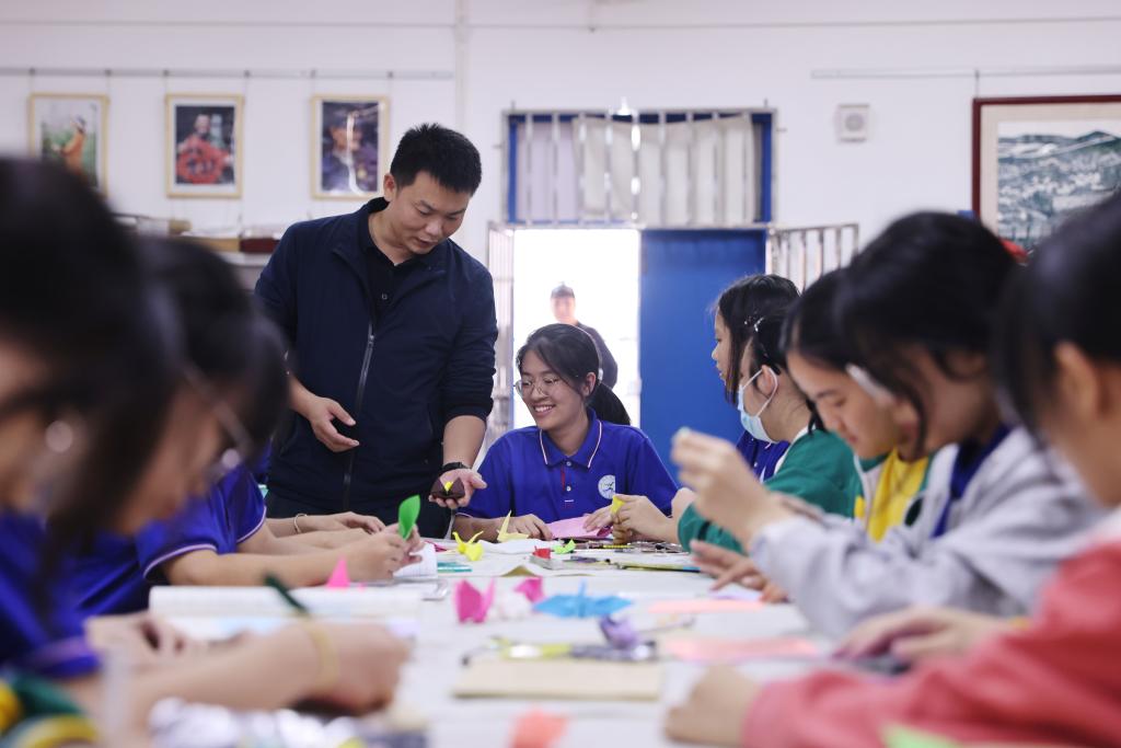 海南万宁：花样社团丰富校园生活